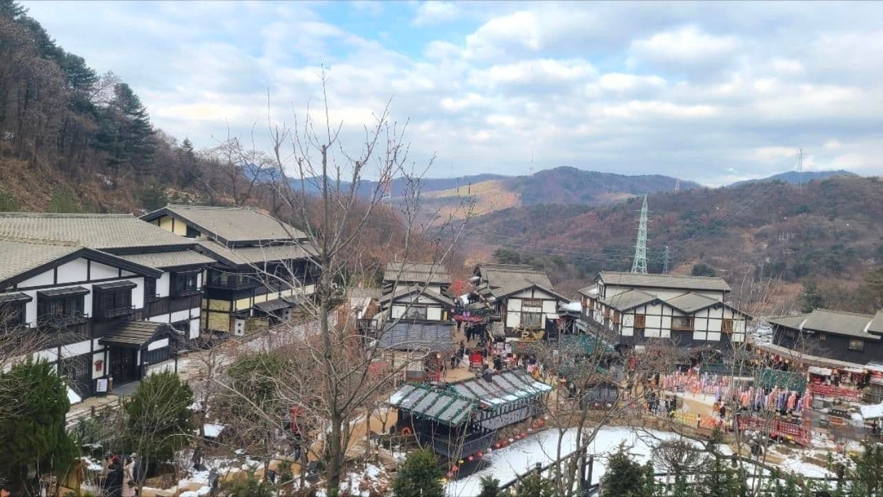 니지모지스튜디오

일본에 가지 않아도 일본갬성을 너낄수 있는곳!
밤에가야 분위기 좋고 예뿌 5