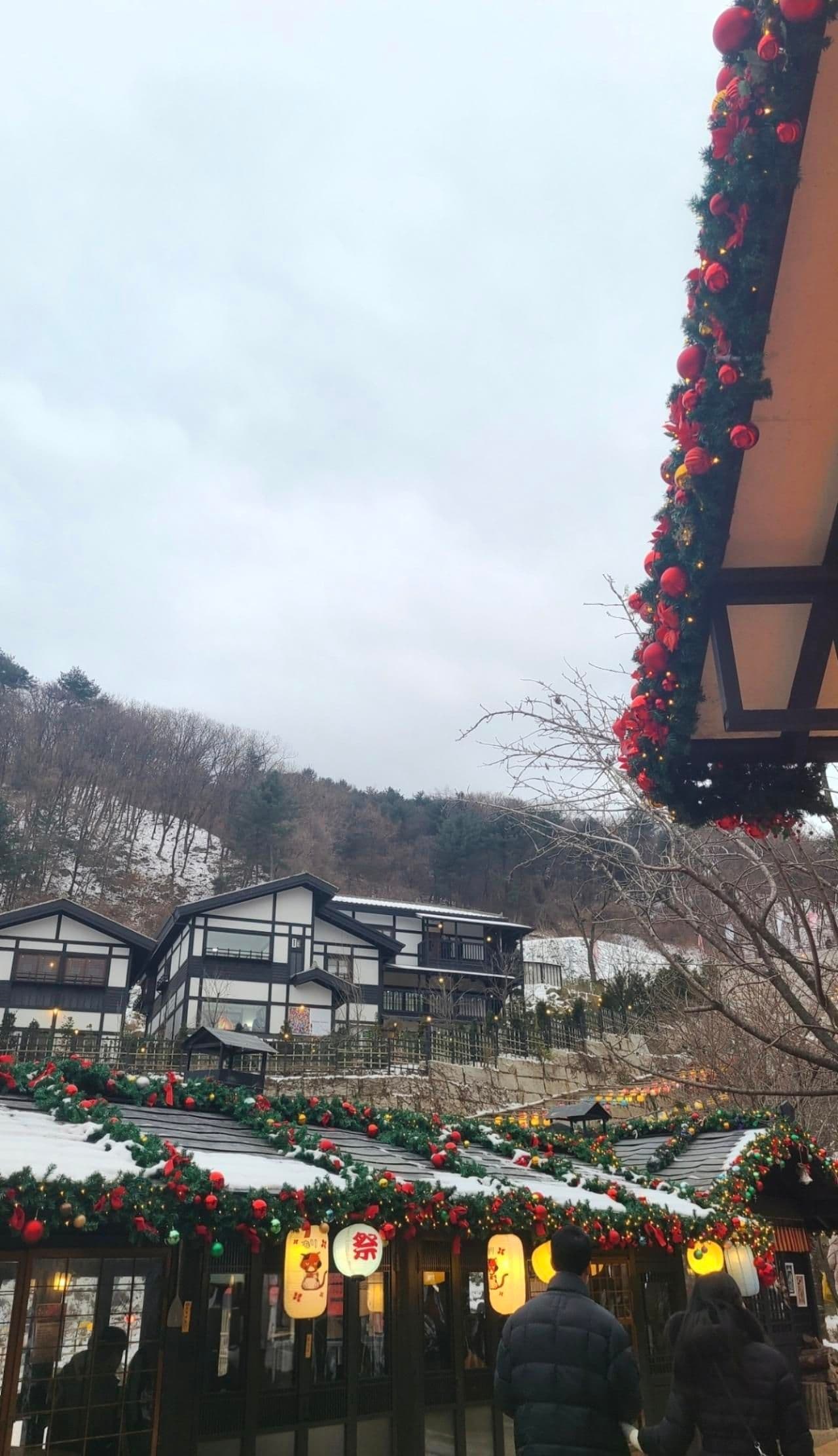 니지모지스튜디오

일본에 가지 않아도 일본갬성을 너낄수 있는곳!
밤에가야 분위기 좋고 예뿌 3