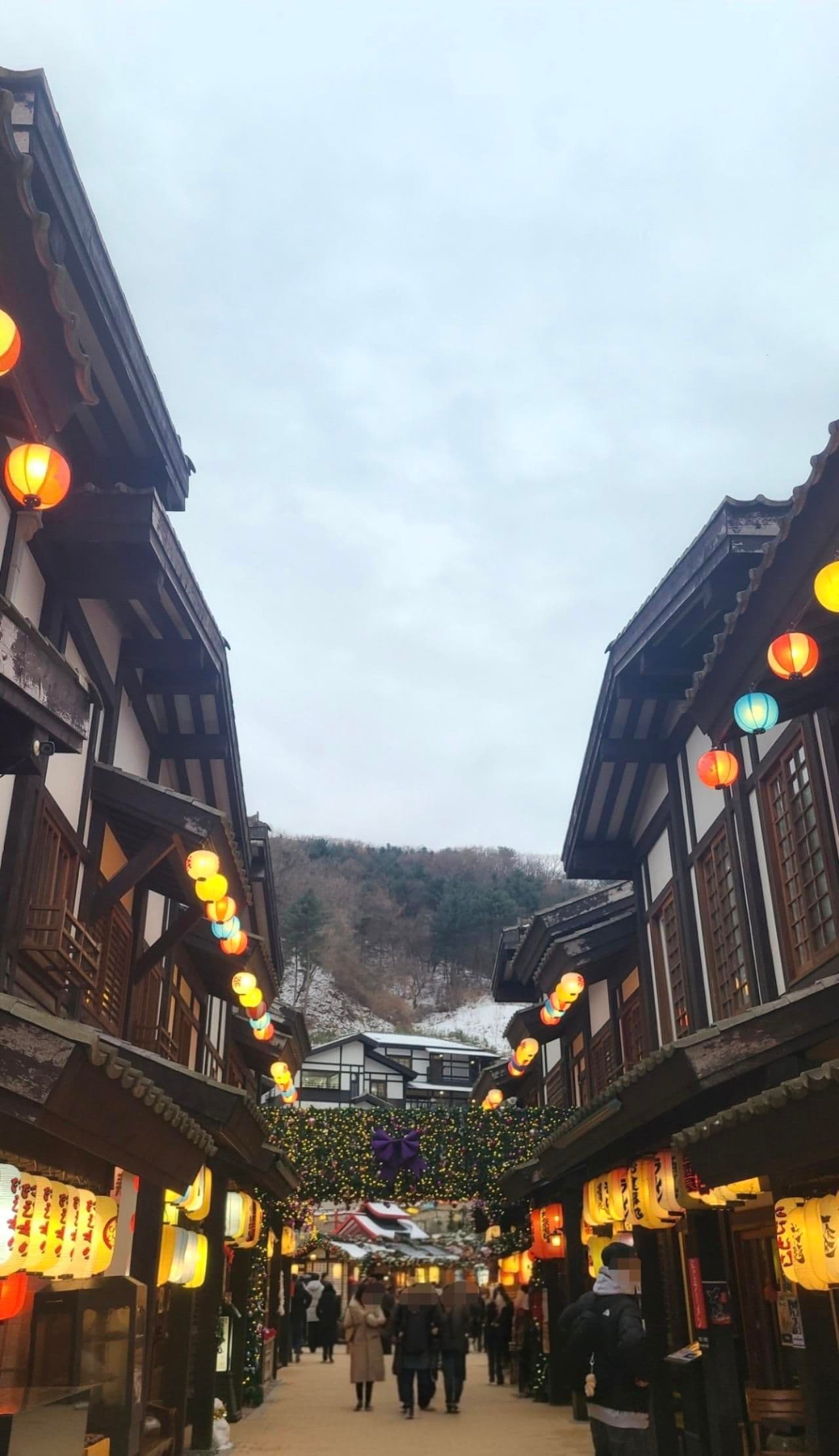 니지모지스튜디오

일본에 가지 않아도 일본갬성을 너낄수 있는곳!
밤에가야 분위기 좋고 예뿌 1