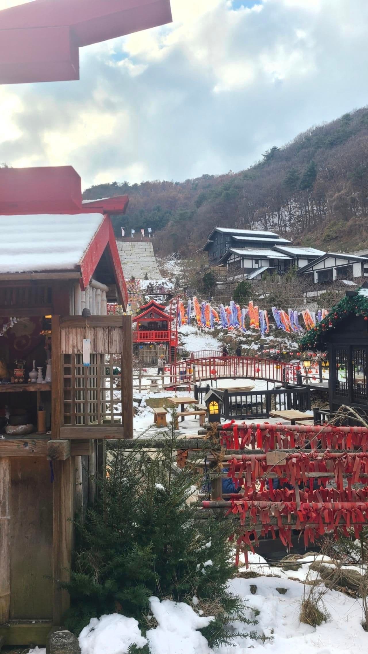 니지모지스튜디오

일본에 가지 않아도 일본갬성을 너낄수 있는곳!
밤에가야 분위기 좋고 예뿌 6